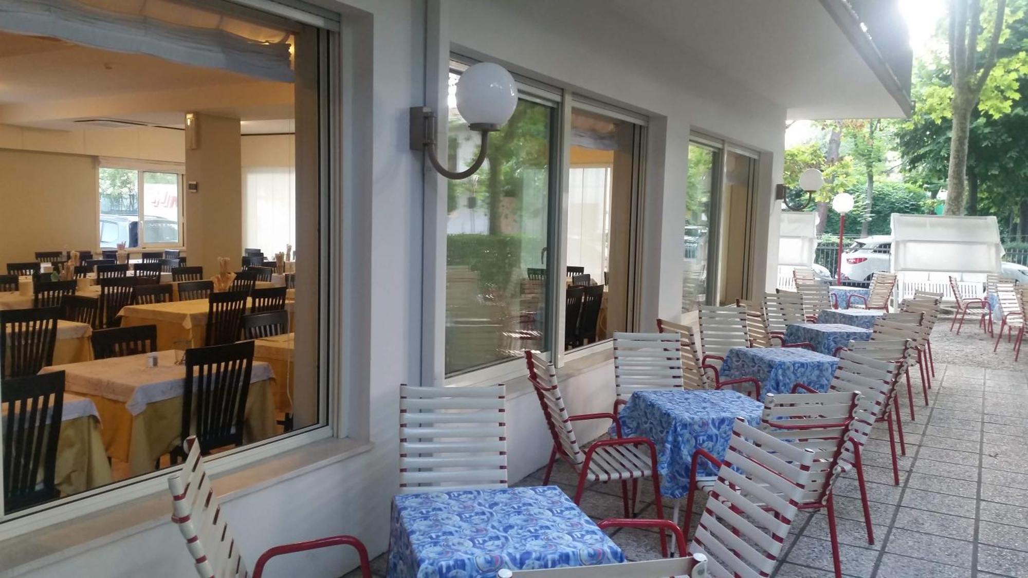 Hotel Irene Riccione Exterior photo